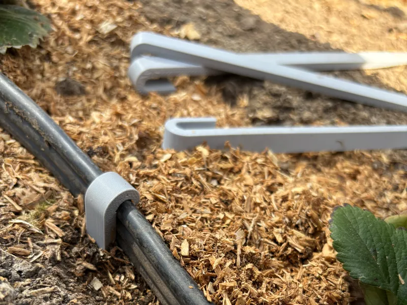 Irrigation Drip Hose Pegs/Ground Stake