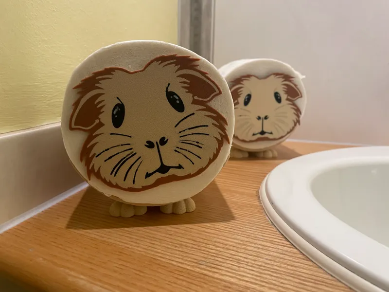 Toilettenpapierhalter Meerschwein