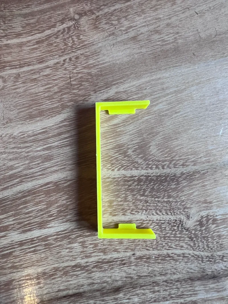 C CLIP for silica dryer spool V1