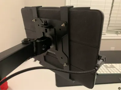 iPad Pro 11 VESA mount