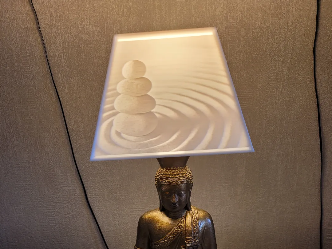 Lampe Bouddha à abat-jour lithophane