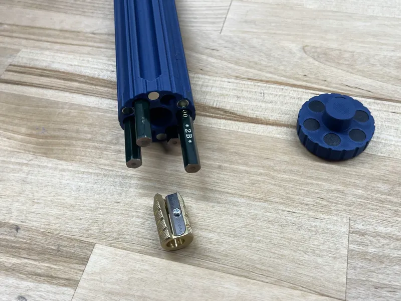 Magnetic pencil carrying case