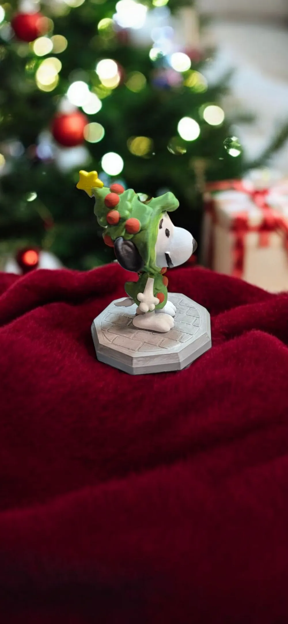 Snoopy wearing a Christmas tree costume - Free 3D Print Model - MakerWorld