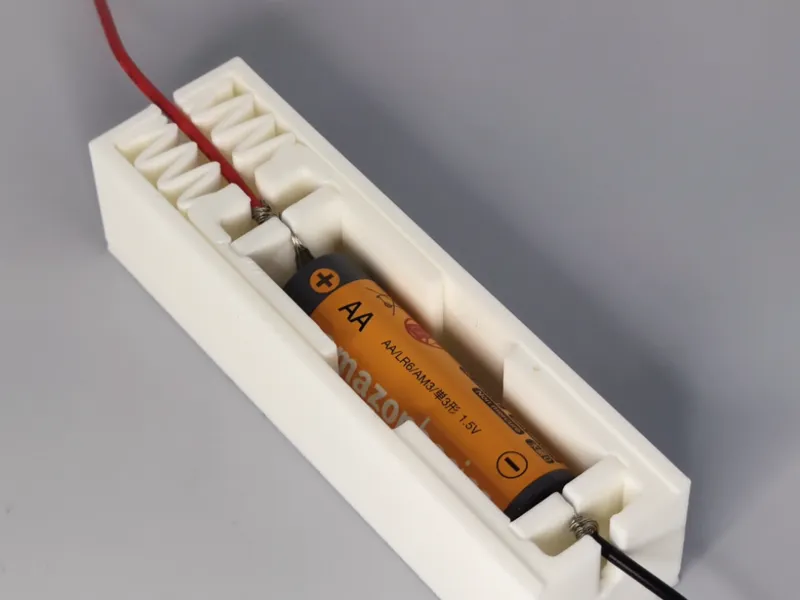 DIY AA Battery holder with lead – No Extra parts!