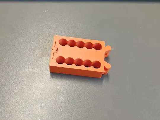 Cable Clip for 10 mm cables both lose and riboned