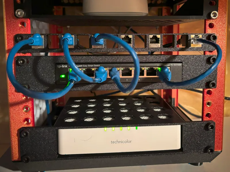 10-inch rack panel for Technicolor TC4400