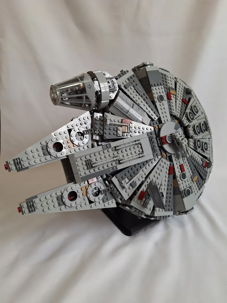 Display Stand for Star Wars set 75105 - Free 3D Print Model - MakerWorld