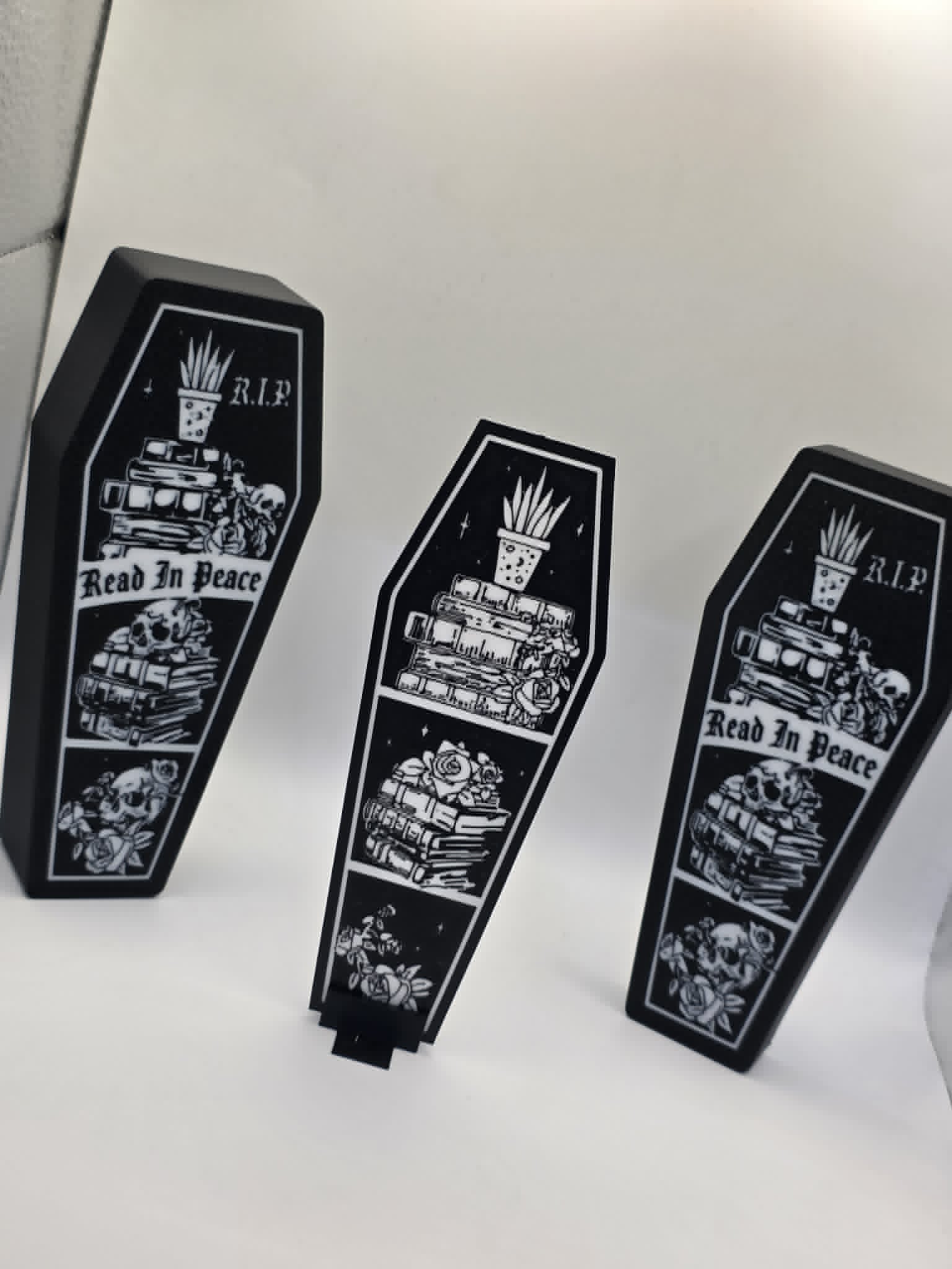 Miniatura 3 do modelo 3D Coffin Case & Gothic Bookmarks