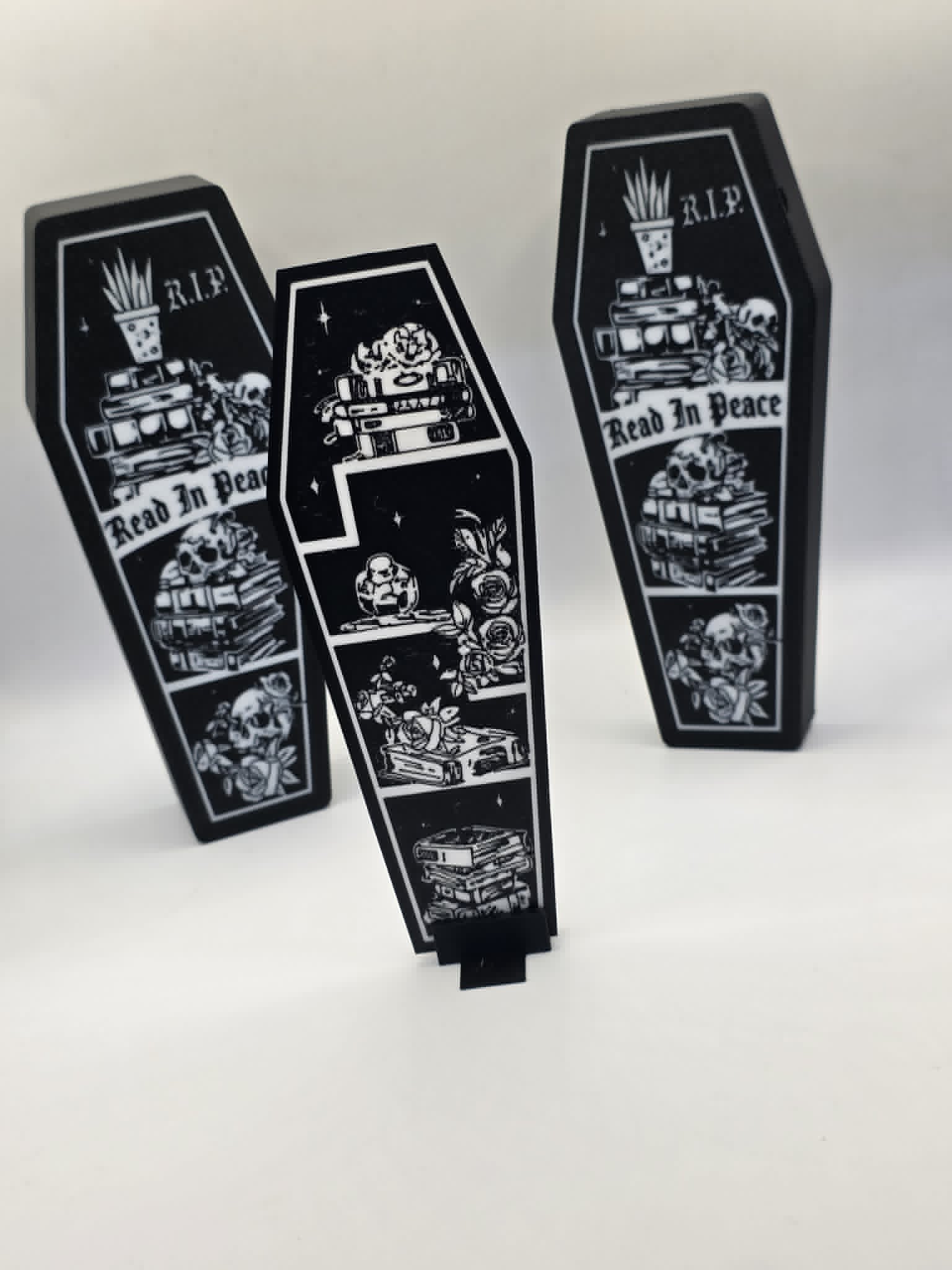 Miniatura 2 do modelo 3D Coffin Case & Gothic Bookmarks