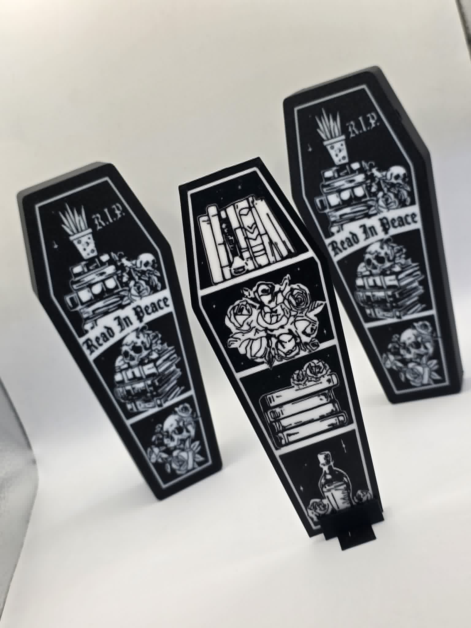 Miniatura 4 do modelo 3D Coffin Case & Gothic Bookmarks
