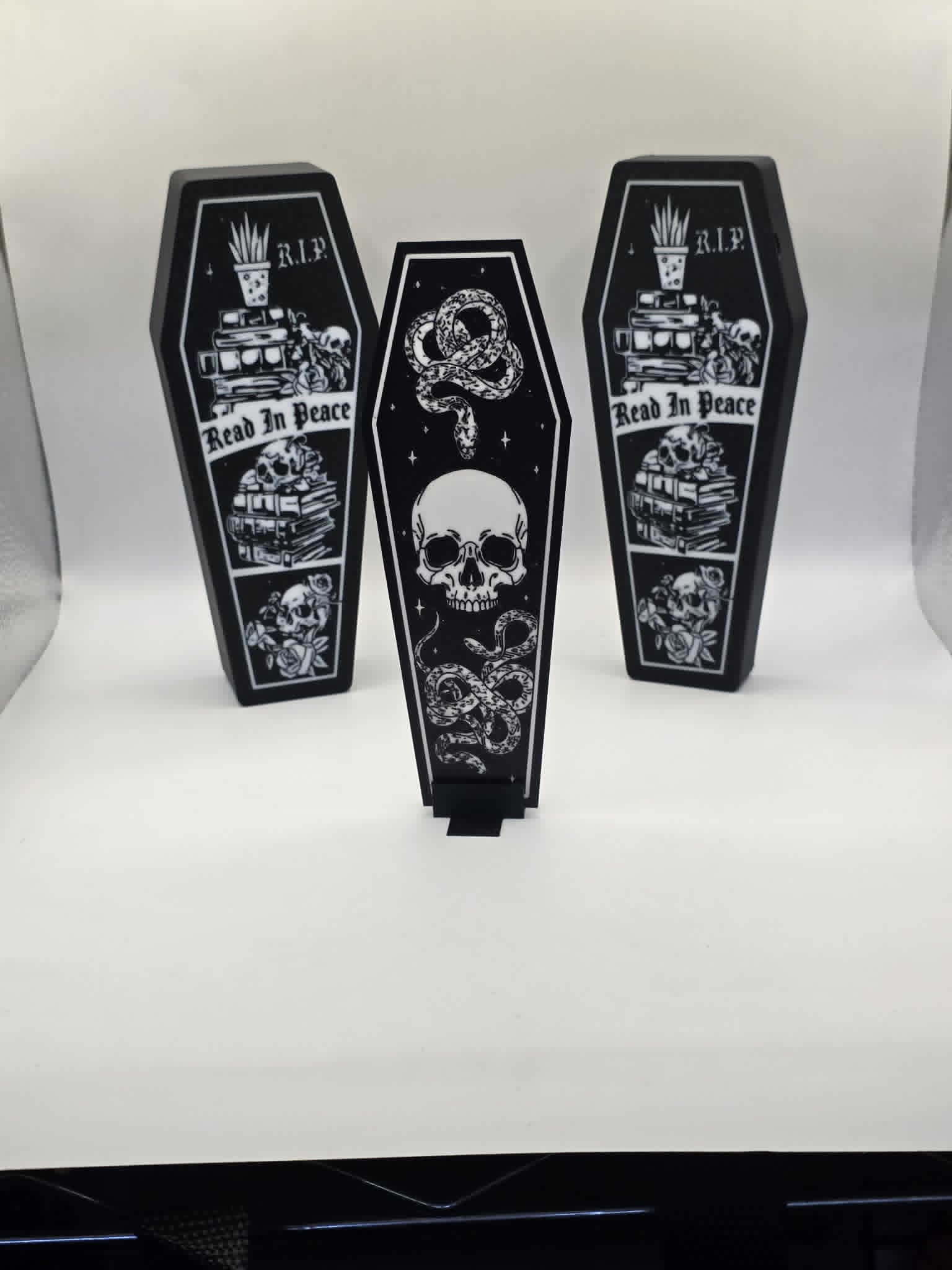Miniatura 6 do modelo 3D Coffin Case & Gothic Bookmarks