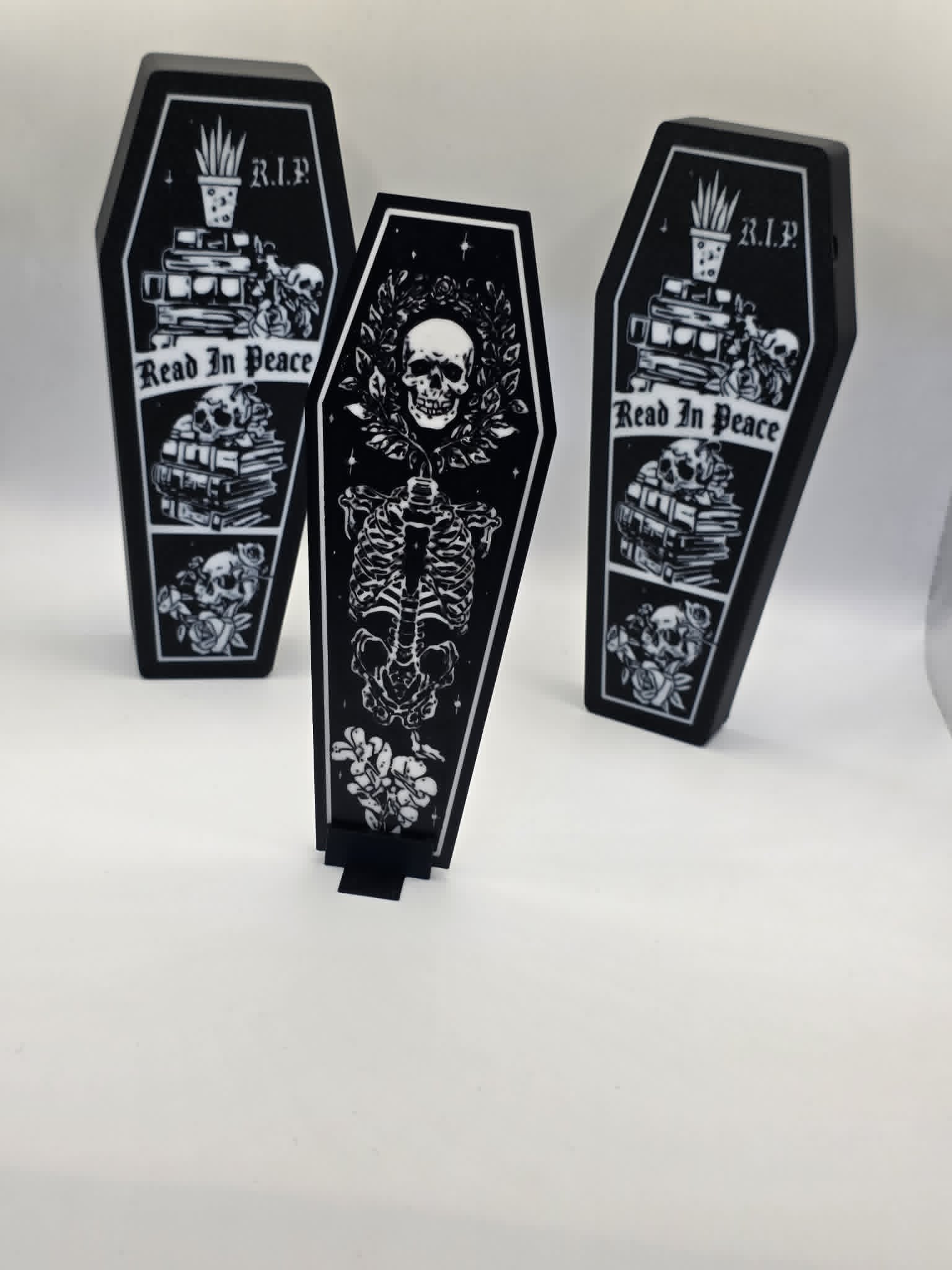 Miniatura 7 do modelo 3D Coffin Case & Gothic Bookmarks