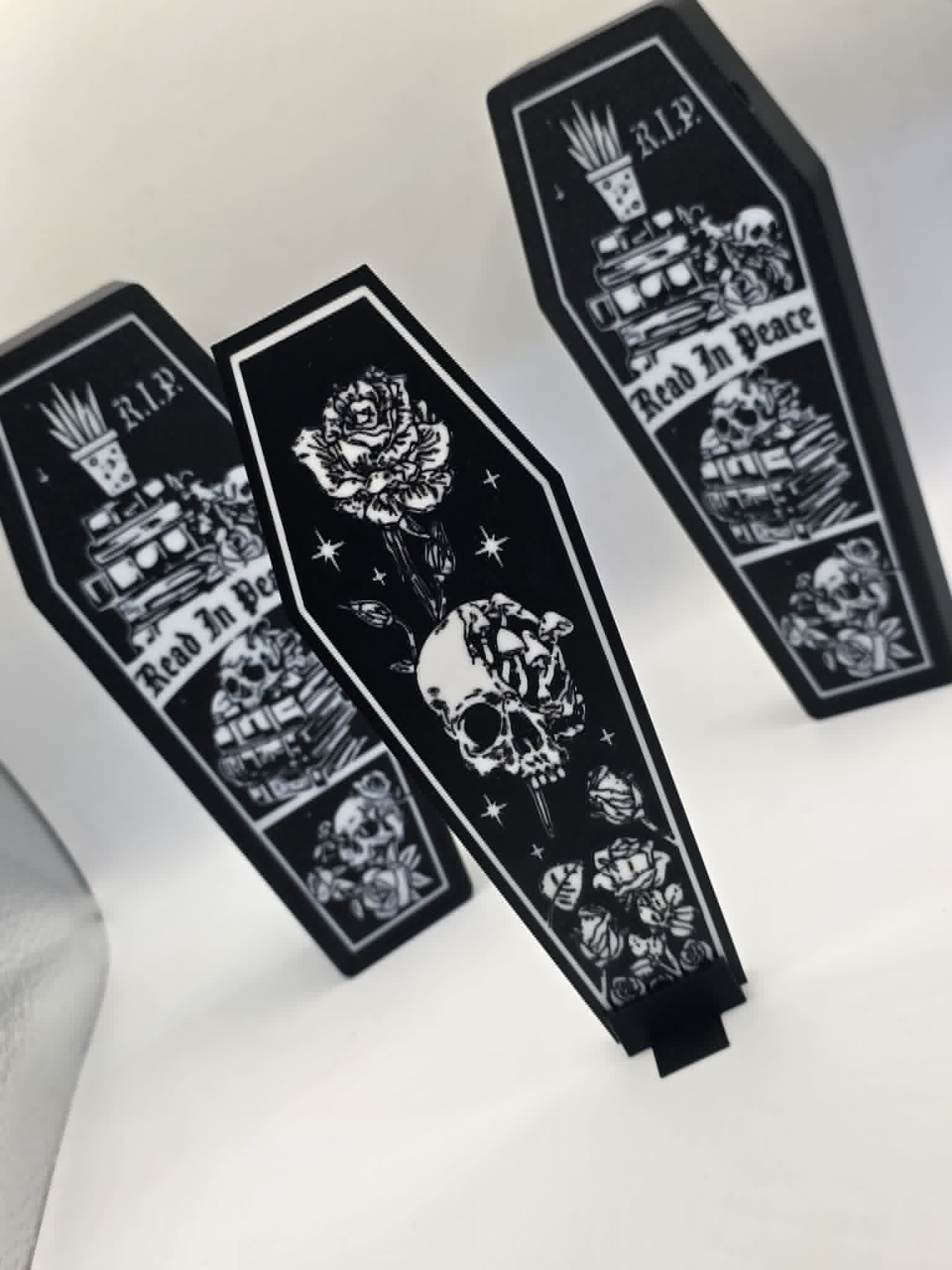 Miniatura 8 do modelo 3D Coffin Case & Gothic Bookmarks