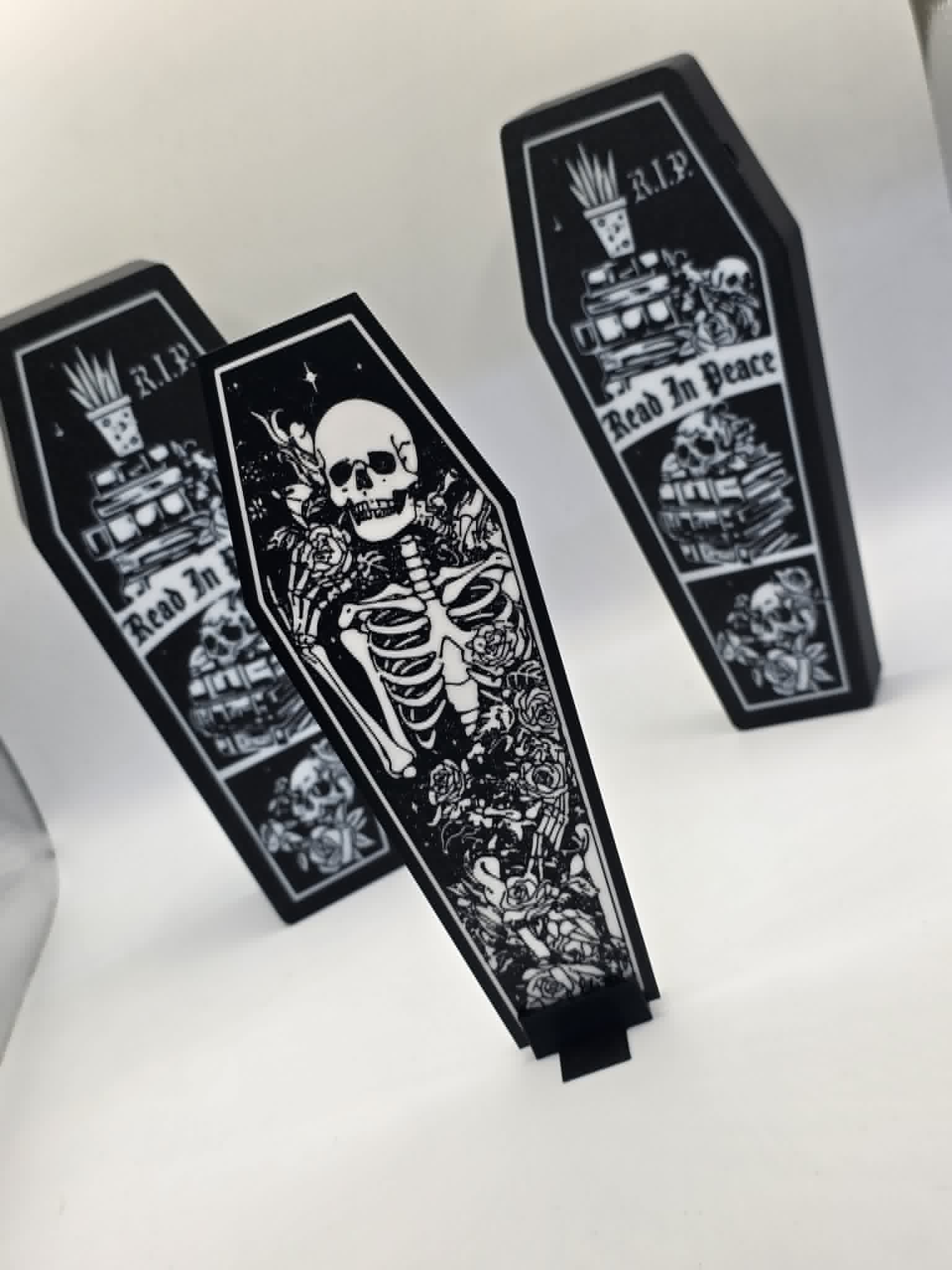 Miniatura 10 do modelo 3D Coffin Case & Gothic Bookmarks