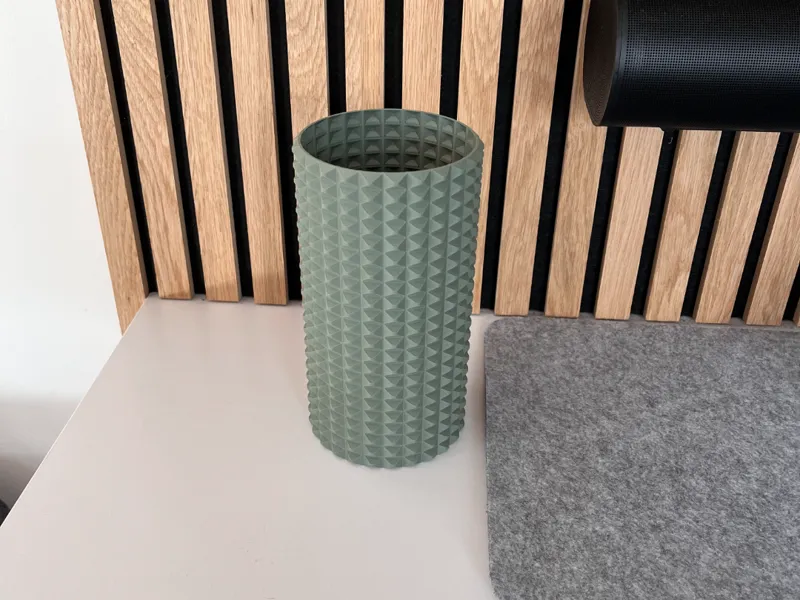 Iggy Pop vase