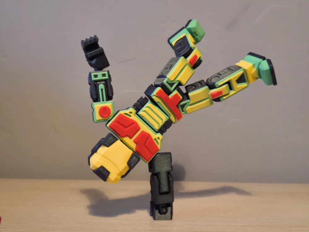 BlockBot A01 - Articulated Print In Place Robot by Spennolio MakerWorld ...