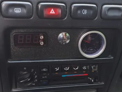 Din radio mount, 52mm gauge and Gizmo BC.