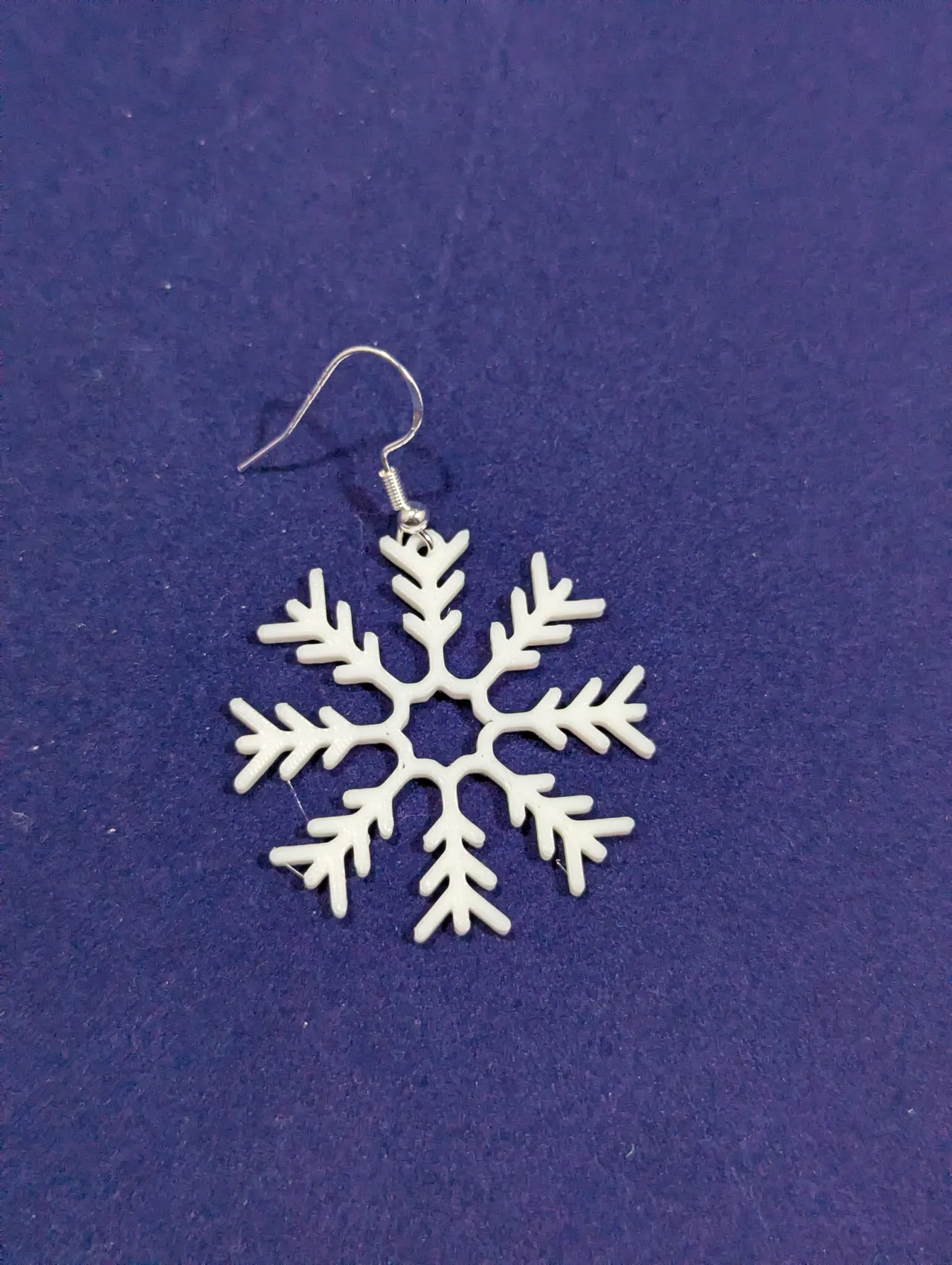 Snowflake earrings - star center view 4