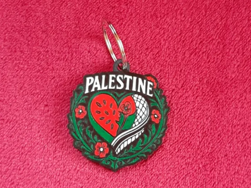 Llavero_Palestine con flores