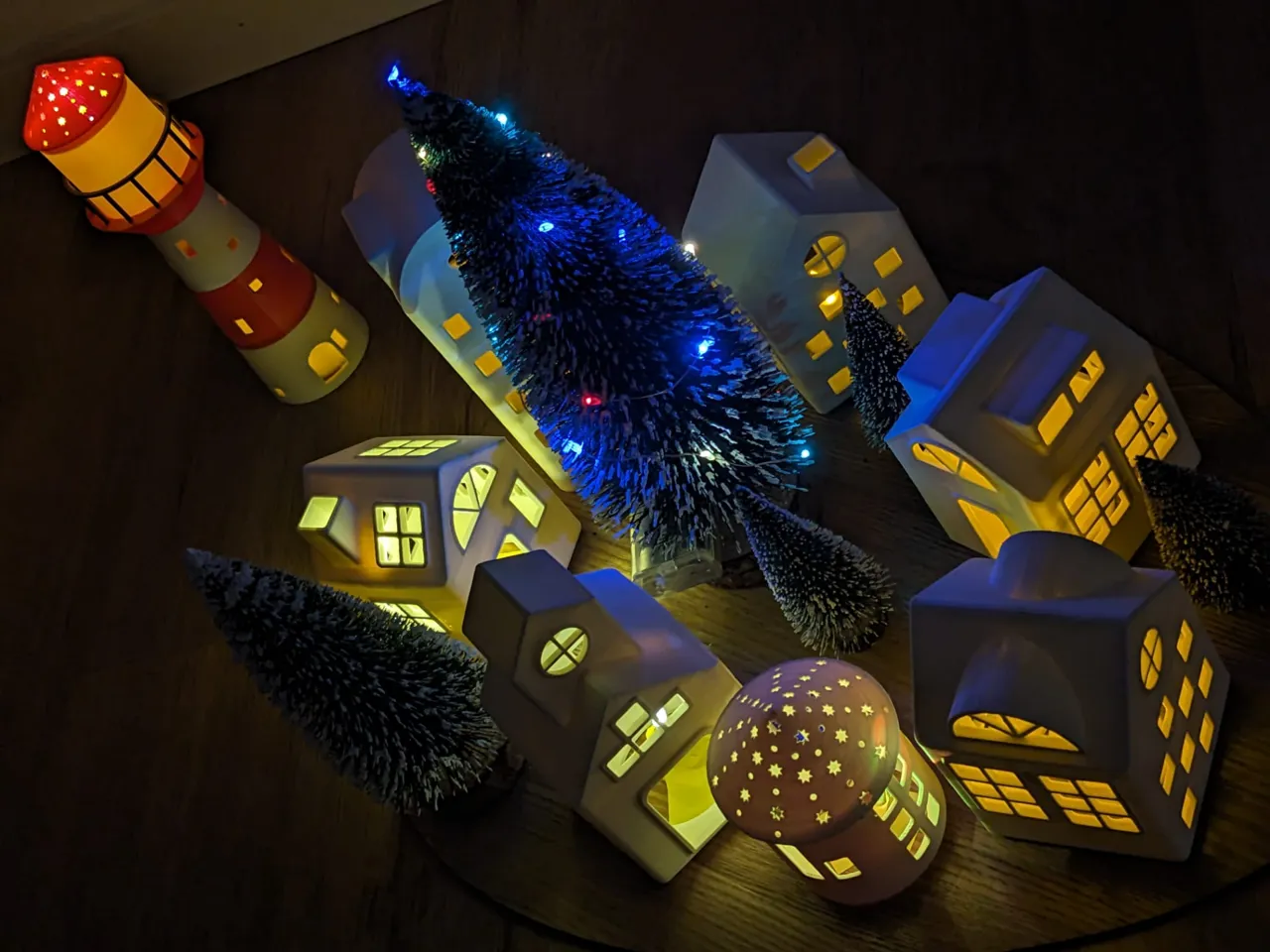 Christmas town houses (no support) view 3