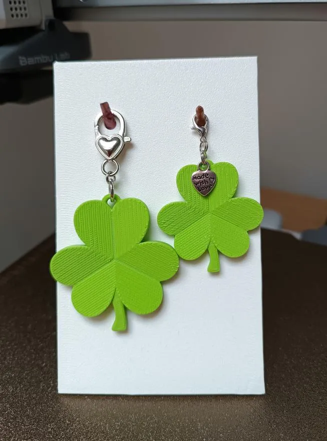 Shamrock earrings - keychain view 4