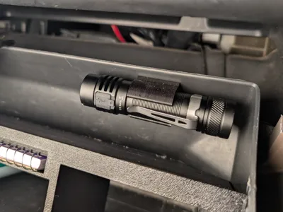 SC18 Flashlight Snap Mount Bracket