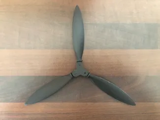 Triblade Propeller mit Gelenken  für Rc Flugzeuge