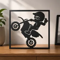 con cornice with frame
