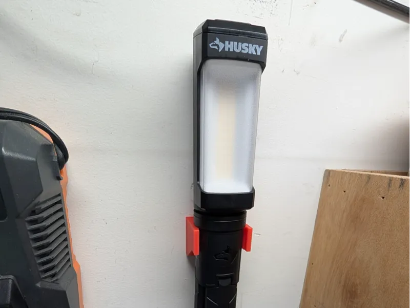 Husky Tripod Light Holder (K40526)