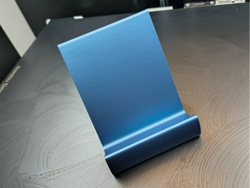 Razr 2025 phone stand