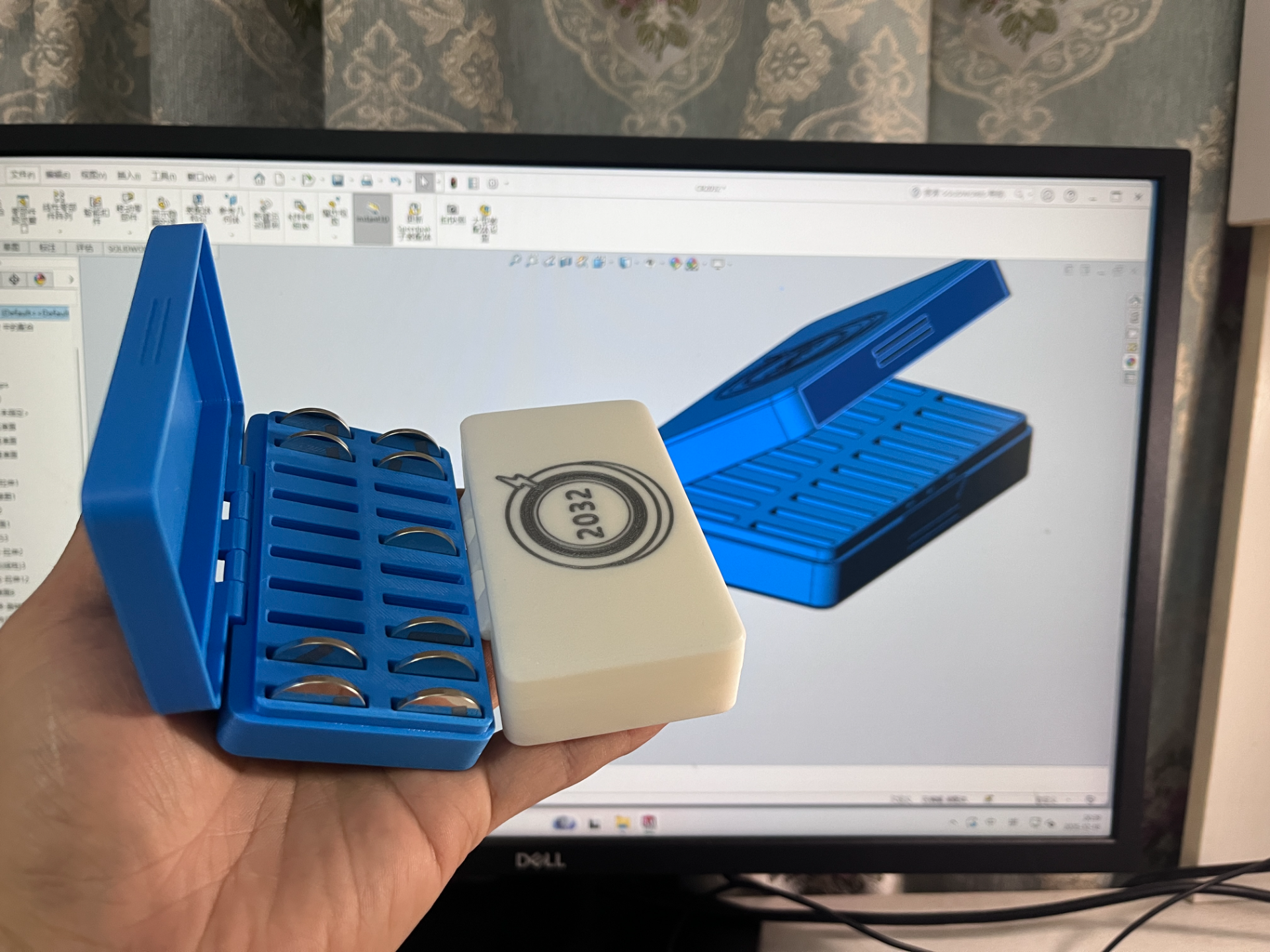 Miniatura 1 do modelo 3D 一体打印纽扣电池收纳盒（免支撑免五金）