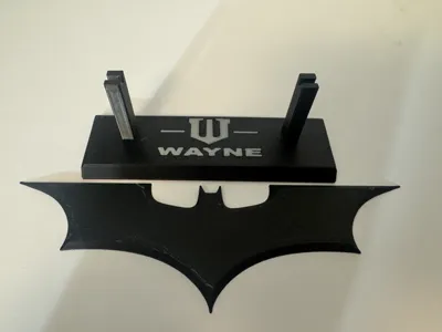 Batman The Dark Knight Batarang And Display Stand by Shadtann ...