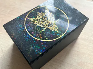 Box for gaming dice or trinkets