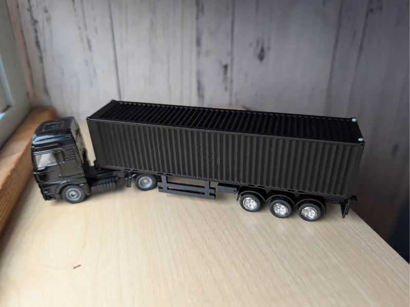 1:87 (HO) scale 40ft container trailer