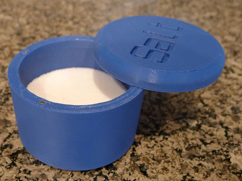 A magnetic salt keeper