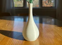 Petit vase fin et élancé — photo 2
