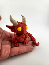 Фигурка на малък дракон