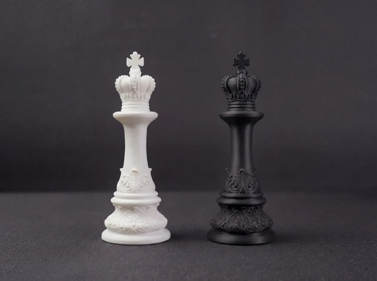 Crown Chess Set view 3