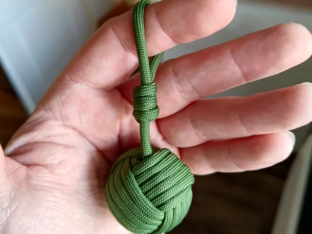 Monkey fist keychain easy DIY