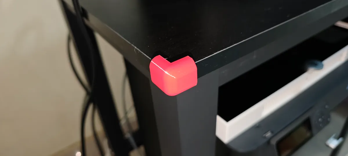 Protège-coin de table