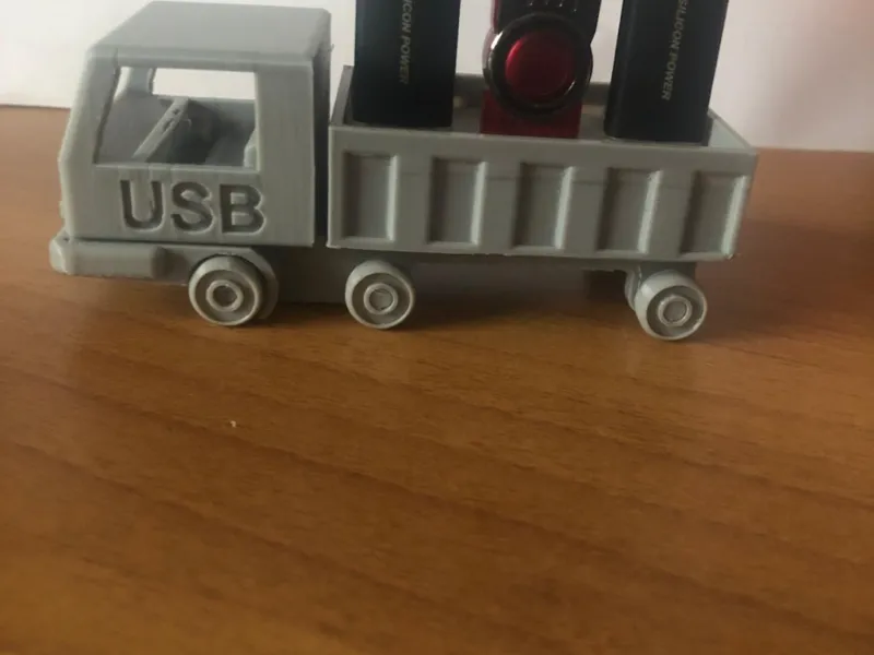 camion porta usb- usb holder camion