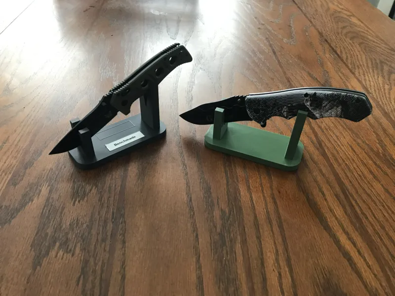 Pocket Knife Stand
