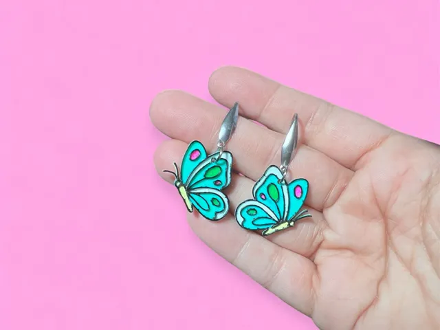 Pendientes de mariposa