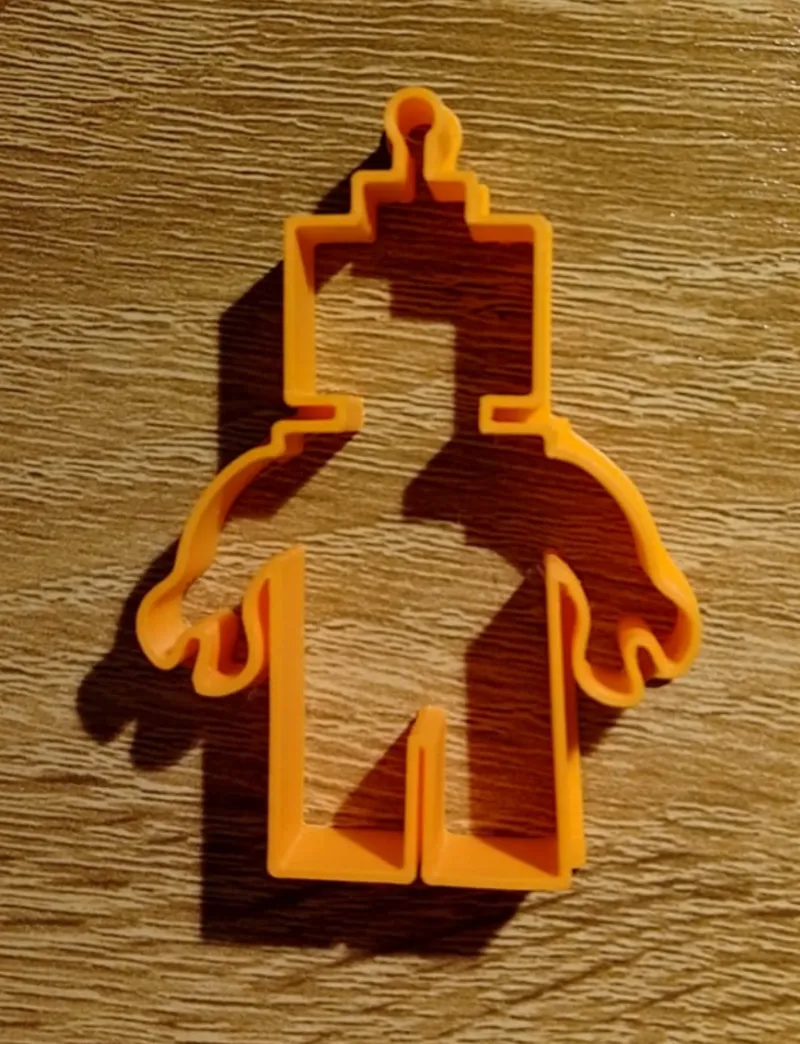 Robot cookie cutter