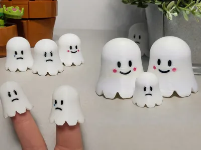 cute ghosts / finger puppets