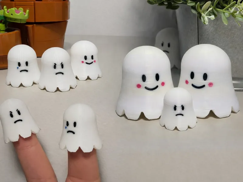 cute ghosts / finger puppets