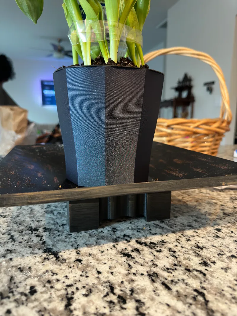 Poly Plater Vase