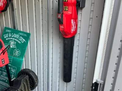 Milwaukee M18 Blower SUNCAST SHED Wall mount+screw
