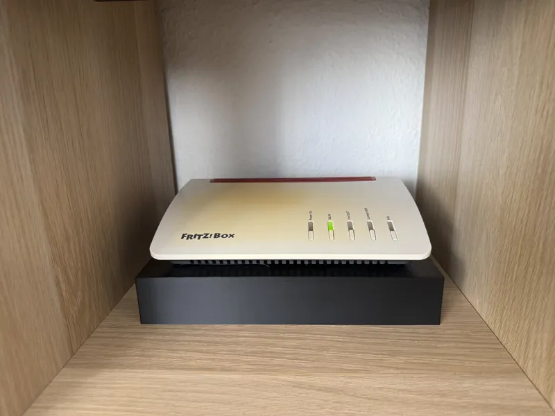 FritzBox 7590 NAS Festplatten Regal