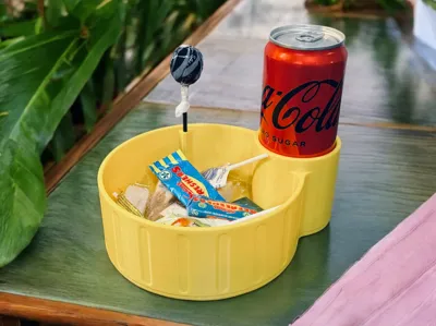 Snackbowl - With a lollipop and can holder